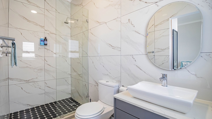 4 Bedroom Property for Sale in Blue Lagoon Western Cape